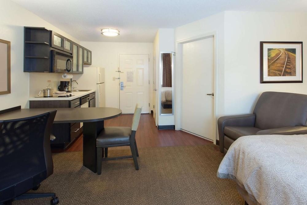 Sonesta Simply Suites Chicago Naperville Warrenville Экстерьер фото